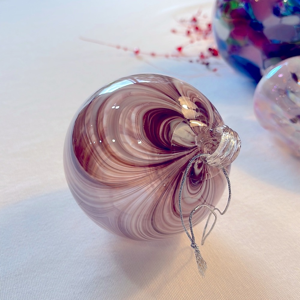 Stunning glass, ornament… Round… Shades of taupe, mocha & white… Swirly pattern